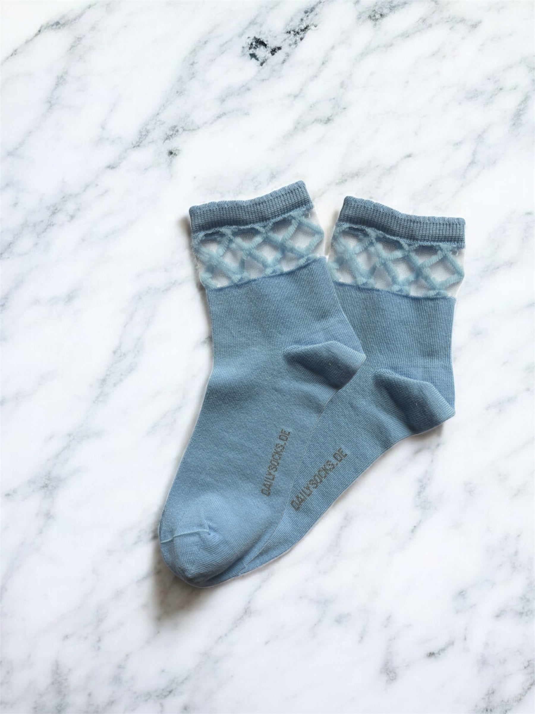 SARAH Karo - sky - dailysocks.berlin