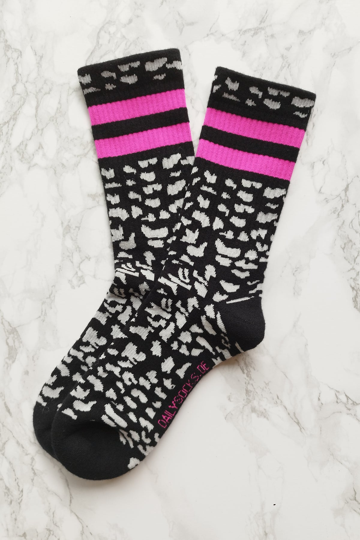 AMANDA 1.0 - schwarz/pink - dailysocks.berlin