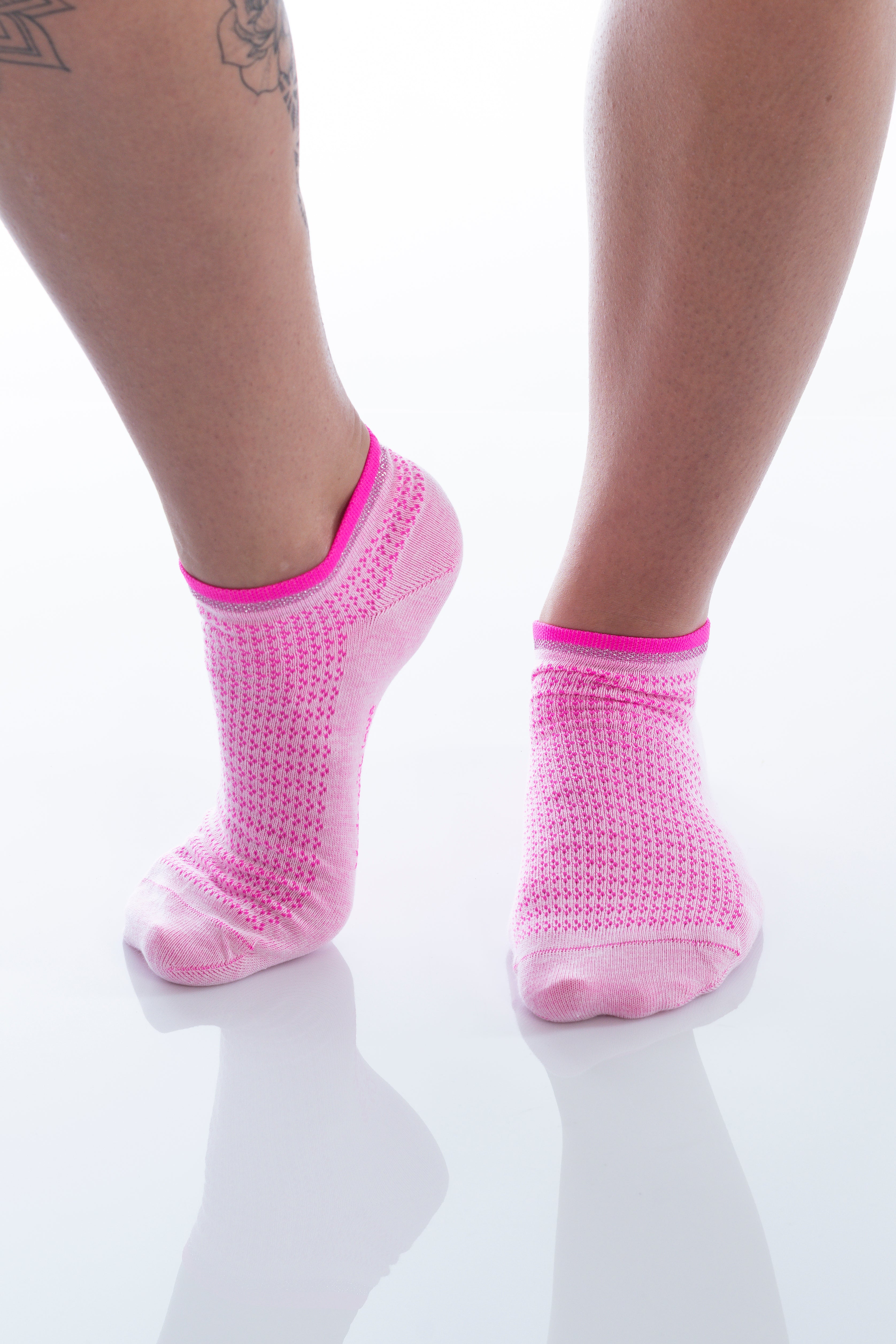 ELLI - neon pink - dailysocks.berlin