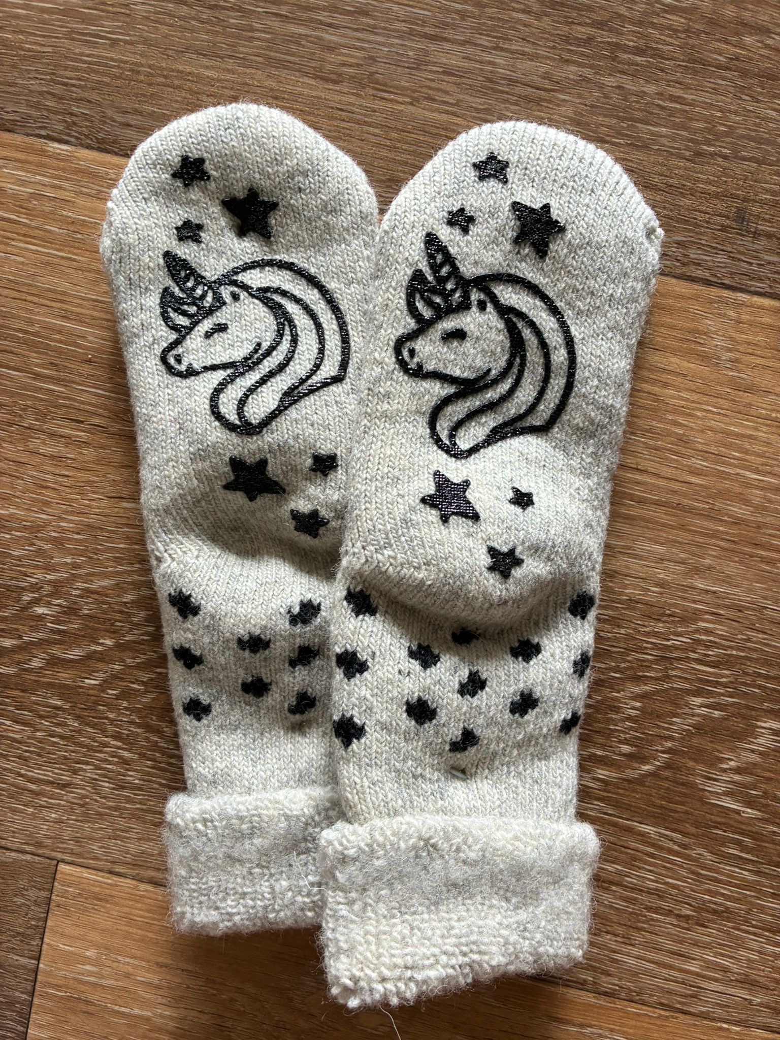 UNICORN - grau