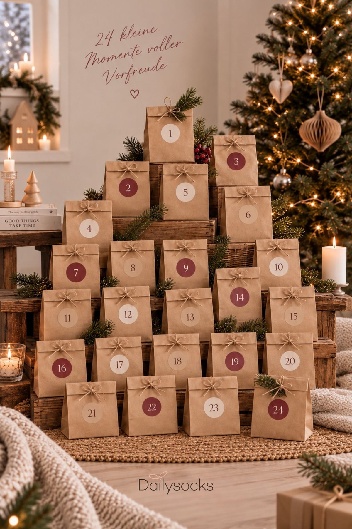 Dailysocks Adventskalender mit 24 Geschenktüten vor Weihnachtsbaum