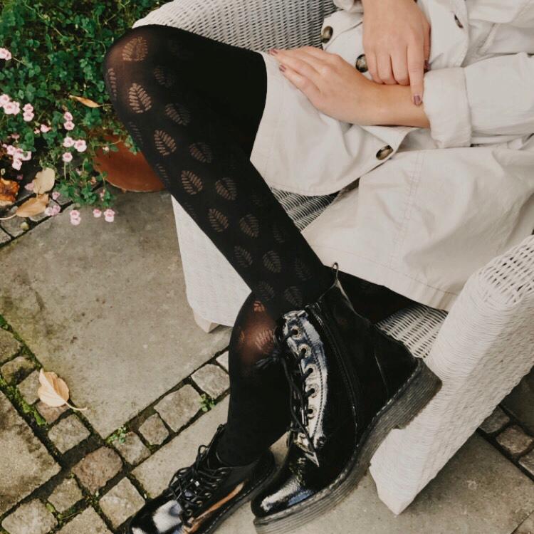 STRUMPFHOSE FEDERLEICHT - schwarz - dailysocks.berlin